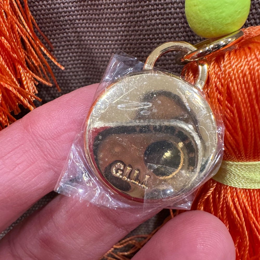 G.I.L.I. Large Tote Olive Green with Orange Tassels - Picture 2 of 10